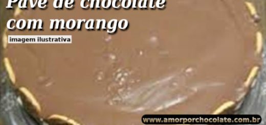 Pavê de chocolate com morango